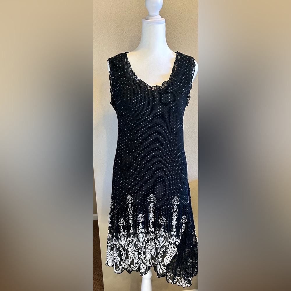 Lindt V-Neck Dress Size: Small